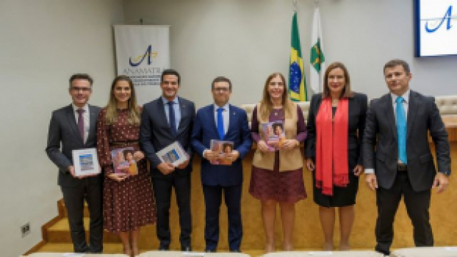 Anamatra apresenta ao Parlamento 9ª edição da Agenda Político-Institucional e Cartilha sobre Violência Doméstica								