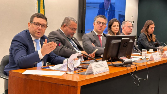 'Preservação da competência da Justiça do Trabalho é necessária para concretização de direitos constitucionais e respeito a compromissos internacionais'								
