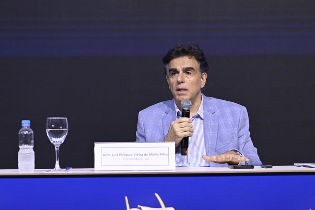 Defesa da competência da Justiça do Trabalho deve estar ligada à promoção da justiça social, afirma presidente do TST								