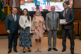 Magistradas e magistrados do Trabalho da 4ª Região (RS) são homenageados por tempo de serviço							