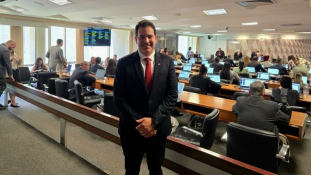 Senado: Anamatra acompanha leitura de relatório favorável à PEC que reduz jornada de trabalho							