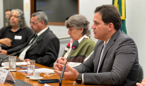 Câmara: Anamatra participa de debate sobre projeto que restabelece a ultratividade das normas coletivas							